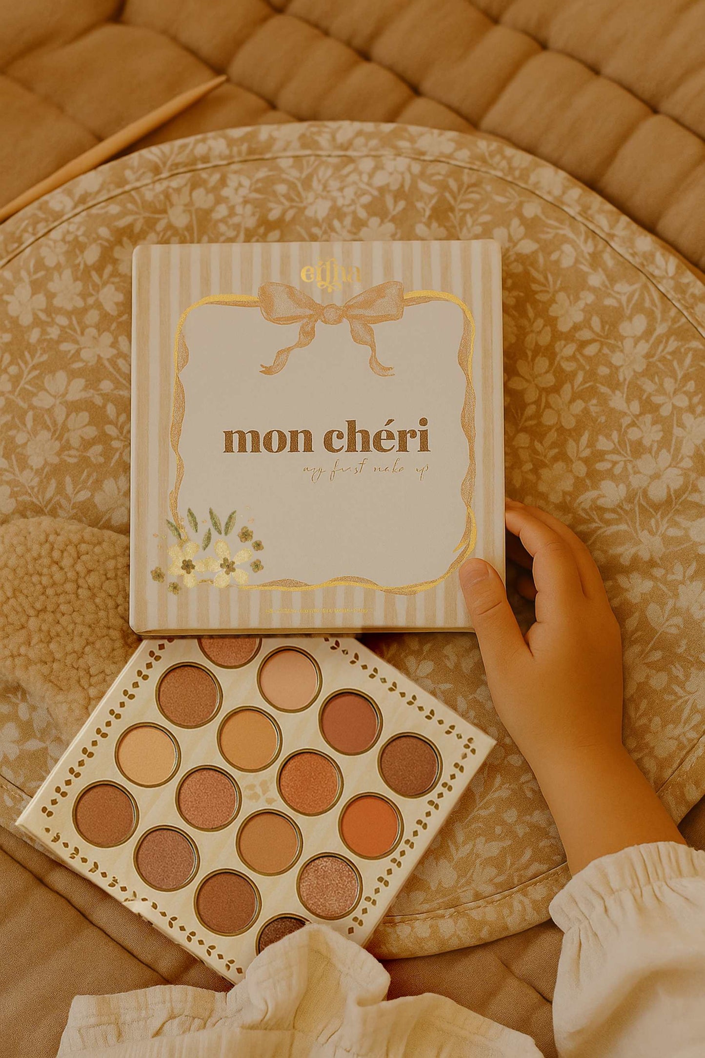 Didelė akių šešėlių paletė - Mon Chérie (50 spalvų)