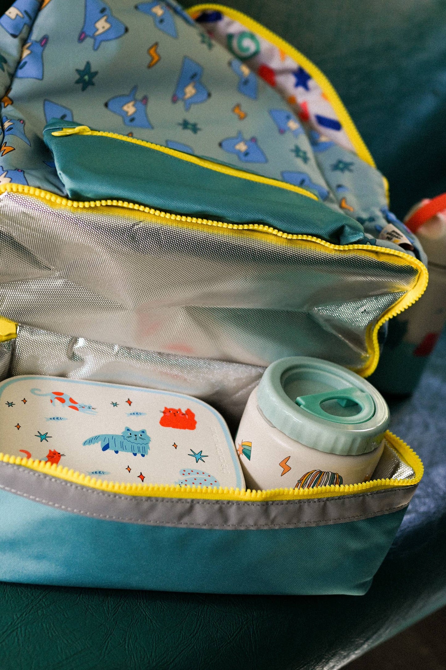 The Cotton Cloud - kuprinė į mokyklą - A4 Backpack Funky Dogs