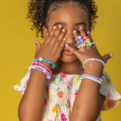 Spalvingas gėlių formos žiedas (skirtingos spalvos) 🌼