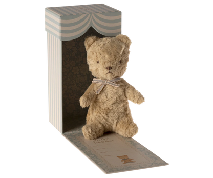 Pirmasis meškiukas - Sand