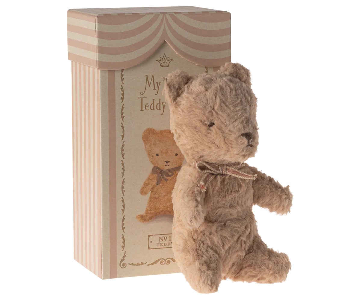 Pirmasis meškiukas - Powder