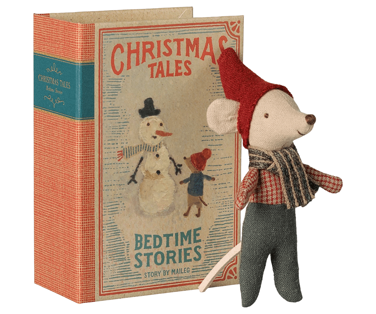 Maileg - Kalėdinis peliukas knygelėje – Christmas Mouse Baby in Book - LE KUKU