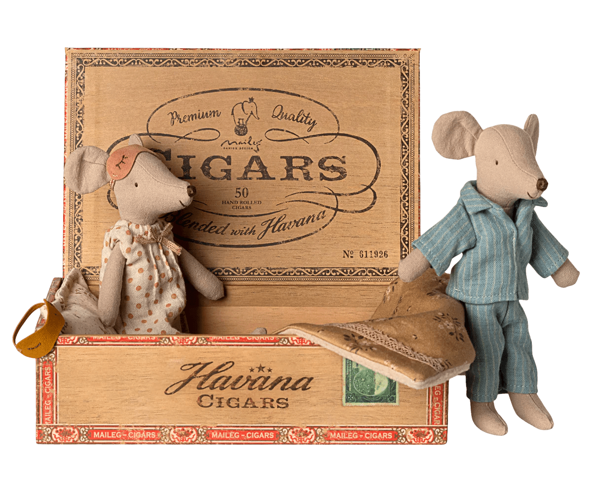 Maileg - Mama ir tėtis peliukai cigarų dėžutėje - LE KUKU