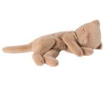 Maileg - Pliušinis miegantis kačiukas, 35 cm – Cream Peach - LE KUKU