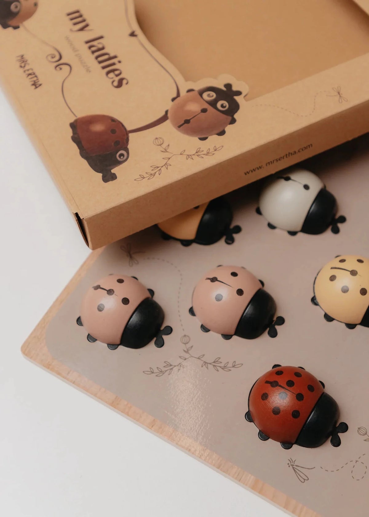Mrs Ertha Montessori skaičių dėlionė - Mano boružės 🐞 - LE KUKU