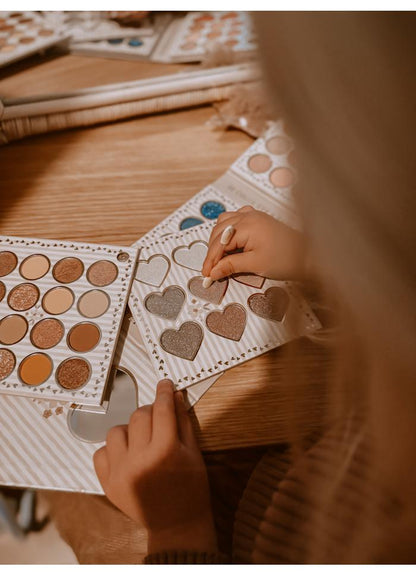 Didelė akių šešėlių paletė - Mon Chérie (50 spalvų)